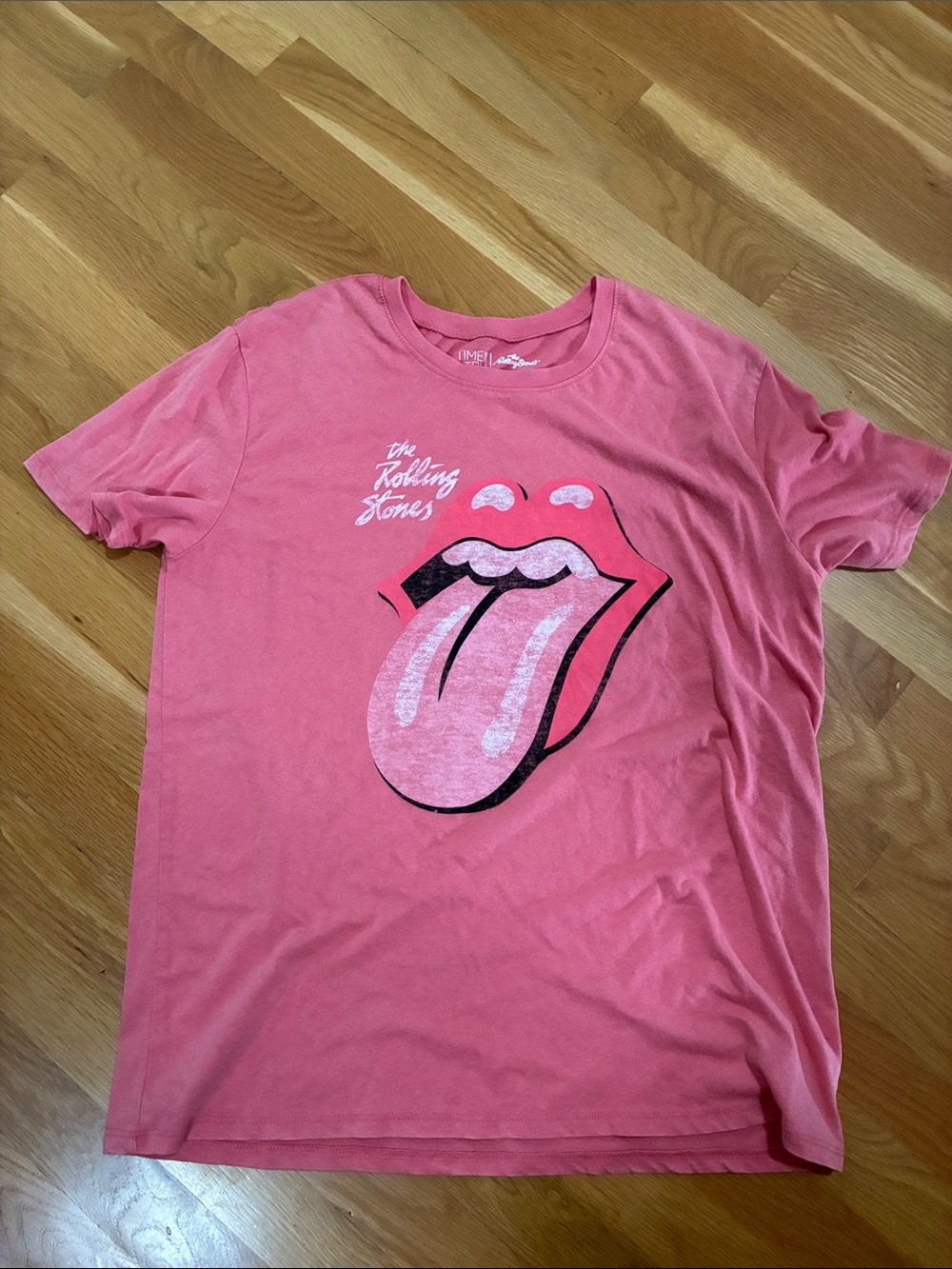 Rolling Stones Tongue Women’s Size M Tongue T-Shirt Time & Tru Pink gently used